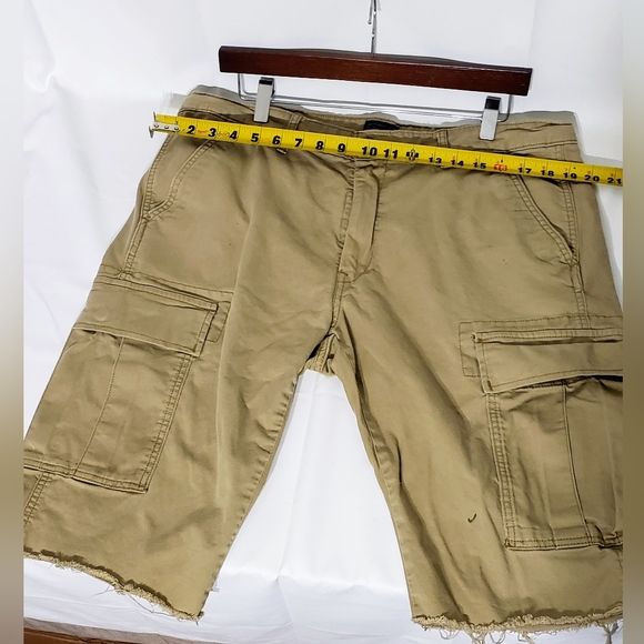 Levi's "customized" cargo pants. Great worn in condition. Mens 36" - Picture 8 of 11